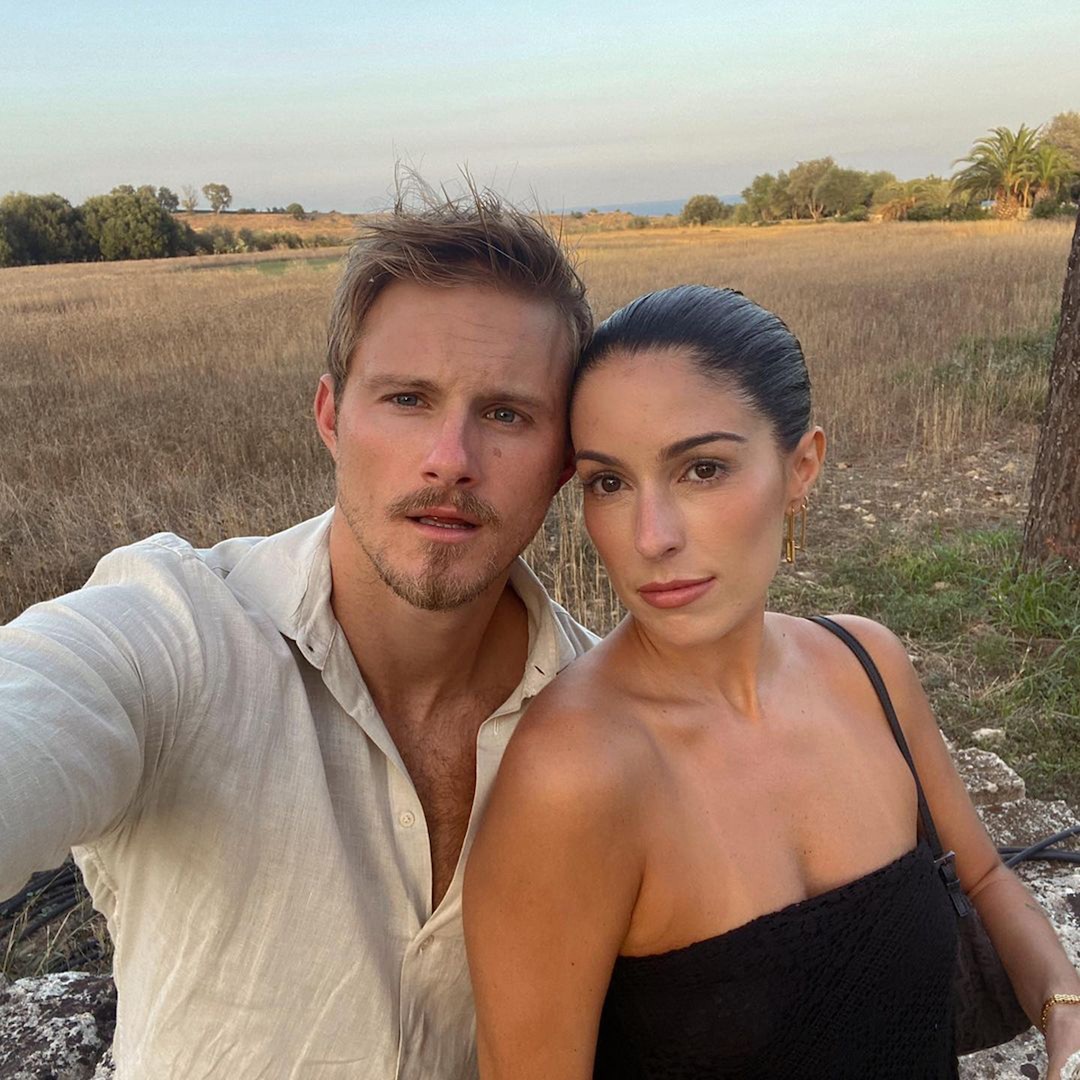 Hunger Games’ Alexander Ludwig Welcomes Baby With Wife Lauren Hunger Games’ Alexander Ludwig Welcomes Baby With Wife Lauren